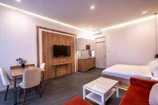 Отель 5 STAR APART HOTEL Тбилиси Двухместный номер Делюкс с 1 кроватью или 2 отдельными кроватями и балконом-58